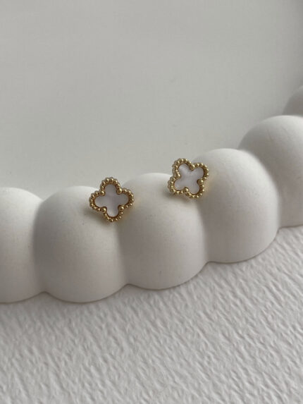 Özel Seri Marka Model Yonca Tasarım Sedef Detay Gold Küpe