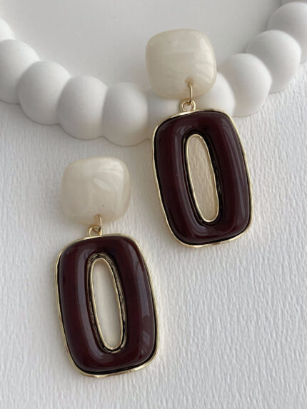 Özel Seri Sallantılı Kahverengi & Krem Taş Detay Gold Küpe