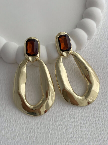 Özel Seri Oval Tasarım Kahverengi Baget Taşlı Gold Küpe