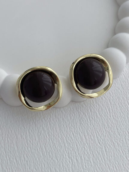 Özel Seri Gold Kıvrım Kenarlı Kahverengi Top Küpe