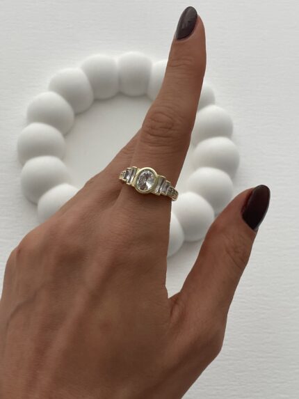 Özel Seri Oval Tasarım Baget Taşlı Ayarlanabilir Gold Yüzük