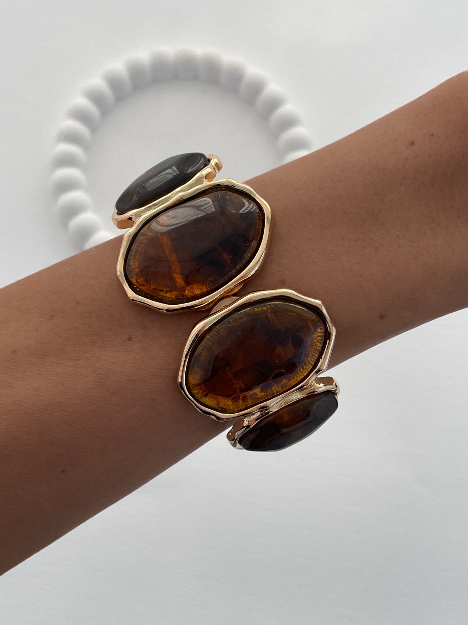 img_3791.jpeg Özel Seri Kahverengi Mineli Oval Tasarım Gold Kelepçe Bileklik
