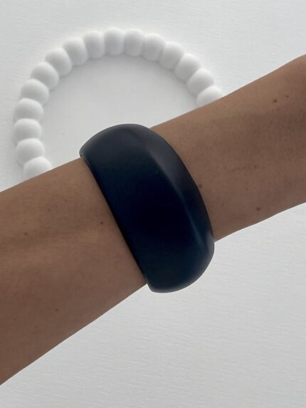 Özel Seri Bombe Model Siyah Kemik Bileklik