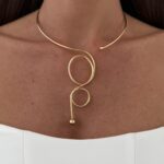 Özel Seri Soyut Kıvrım Tasarım Gold Choker Kolye