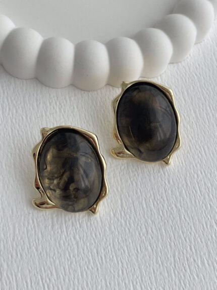 Özel Seri Siyah Mineli Soyut Tasarım Gold Küpe