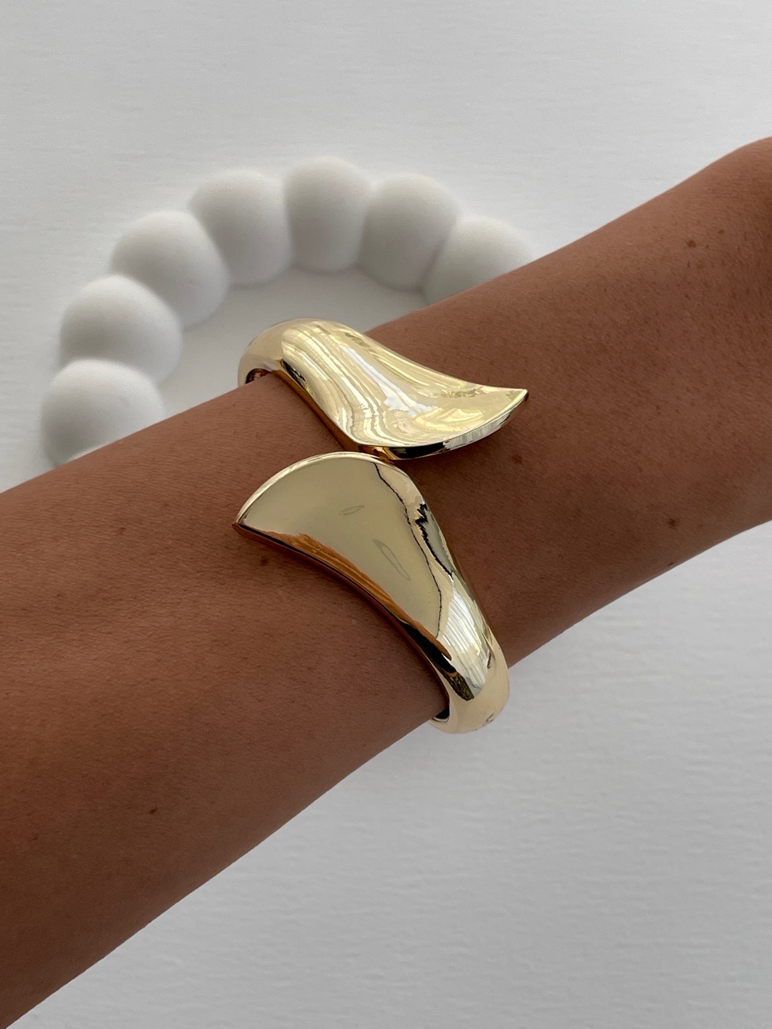 img_6088-1.jpeg Özel Seri Geometrik Desen Gold Kelepçe Bileklik