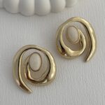 Özel Seri Krem Soyut Spiral Tasarım Gold Küpe