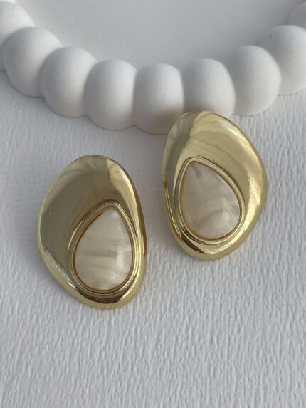 Özel Seri Krem Kemik Damla Detay Gold Küpe