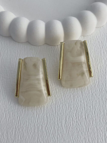 Özel Seri Krem Kemik Mineli Geometrik Tasarım Gold Küpe