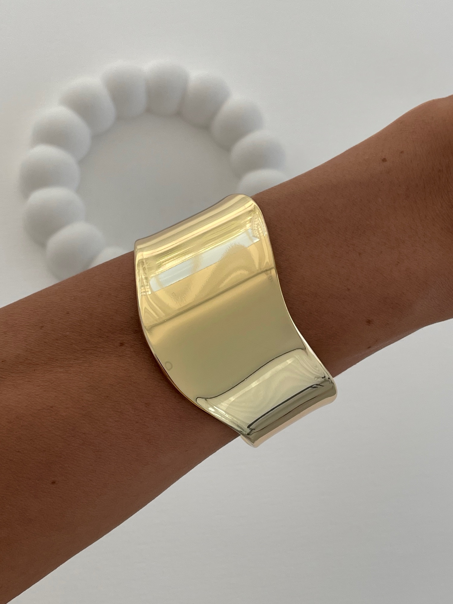 img_5248.jpeg Özel Seri Kıvrım Tasarım Sıkıştırılabilir Gold Bileklik