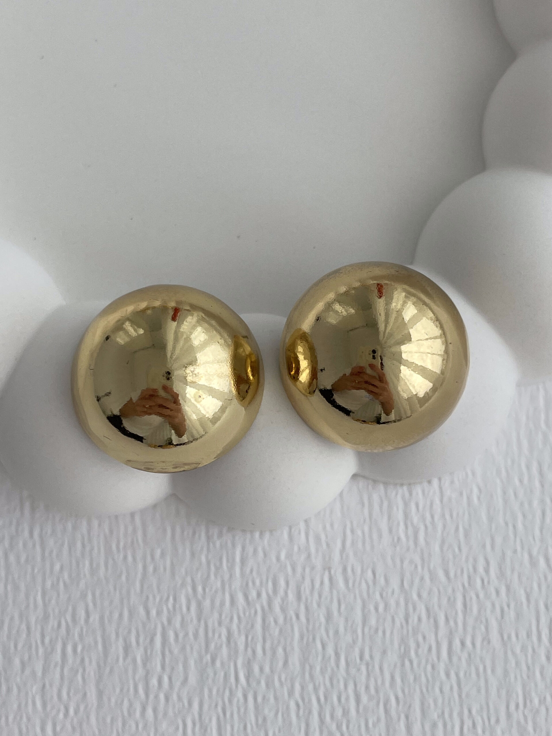 1775812025_0_69d8bdb994004-1.jpg Özel Seri Yuvarlak Tasarım Plaka Gold Küpe