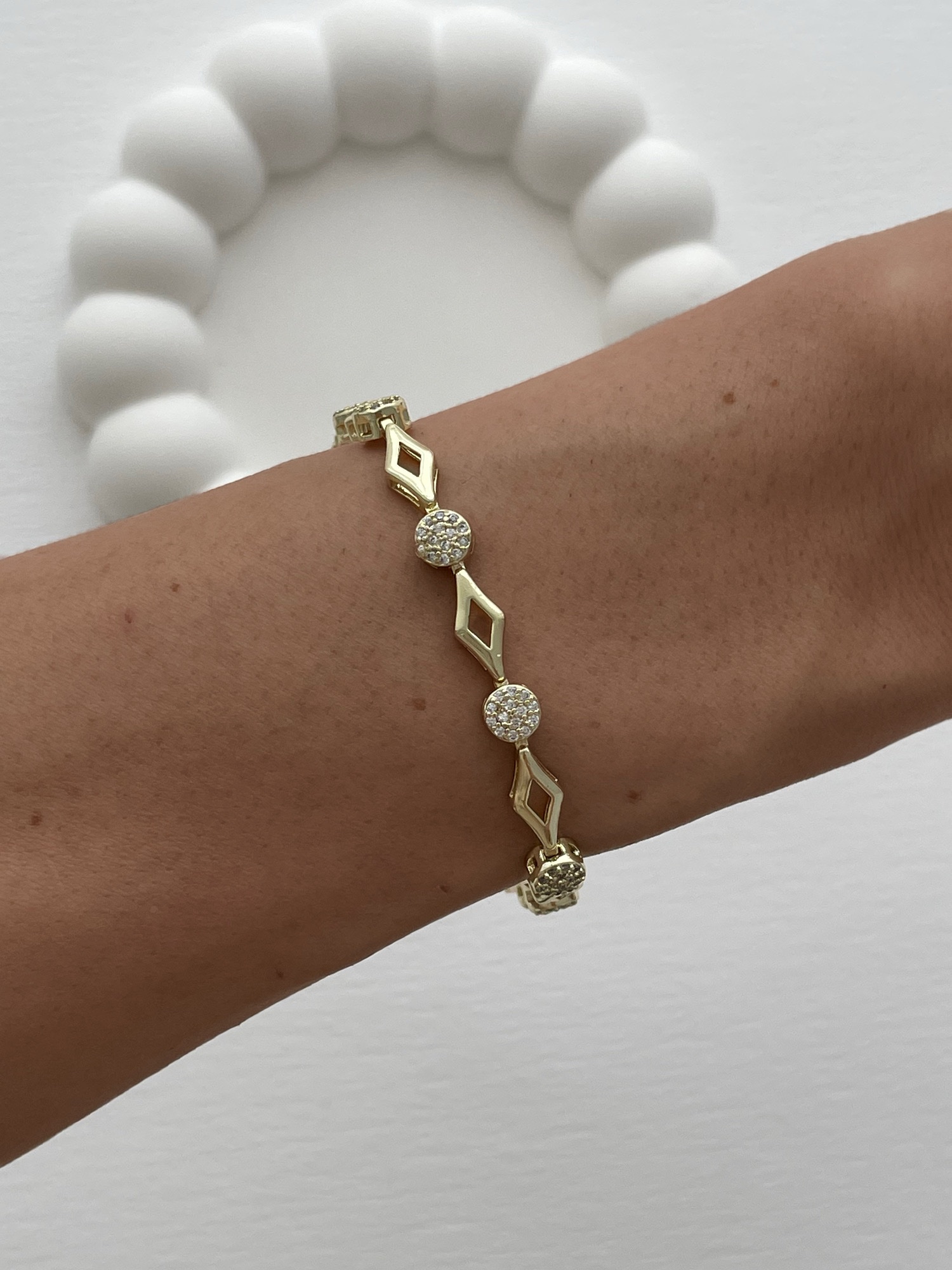 img_5387 Özel Seri Zirkon Taşlı Baklava Tasarım Gold Bileklik