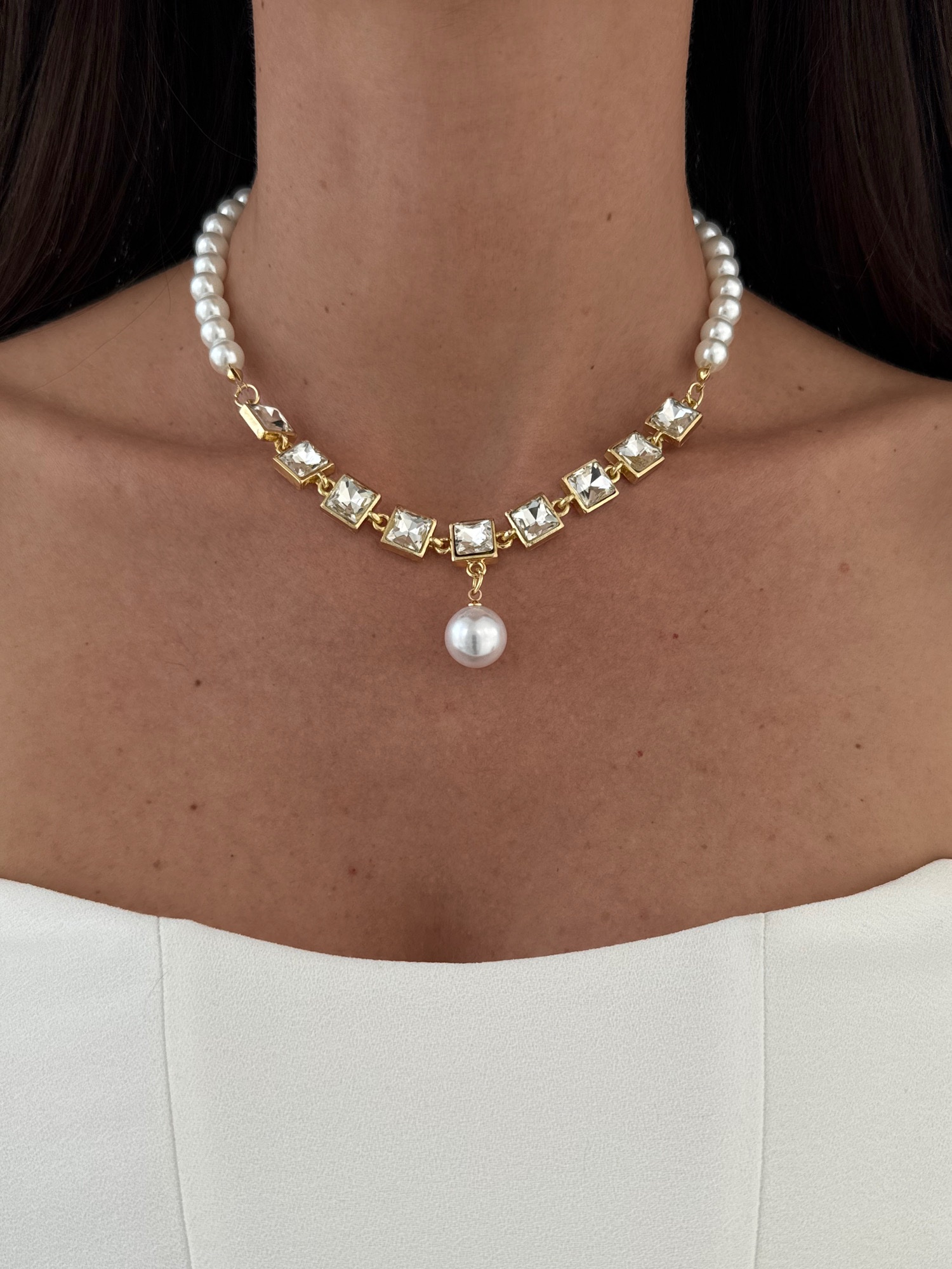 img_8066-3 Özel Seri İnci Tasarım Baget Taş Detay Gold Kolye