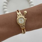 Yuvarlak Tasarım Kalp Detay Kadranı Beyaz Gold Vintage Saat