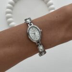 Marka Model Oval Tasarım Baget Taşlı Kadranı Beyaz Vintage Gümüş Saat