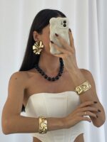 Özel Seri Gold Detay Siyah Top Kolye - Görsel 6