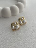 Özel Seri Gold Kare Üç İncili Küpe - Görsel 2