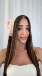 Pembe Çiçek Tasarım Örgü Krem Bandana - Görsel 2